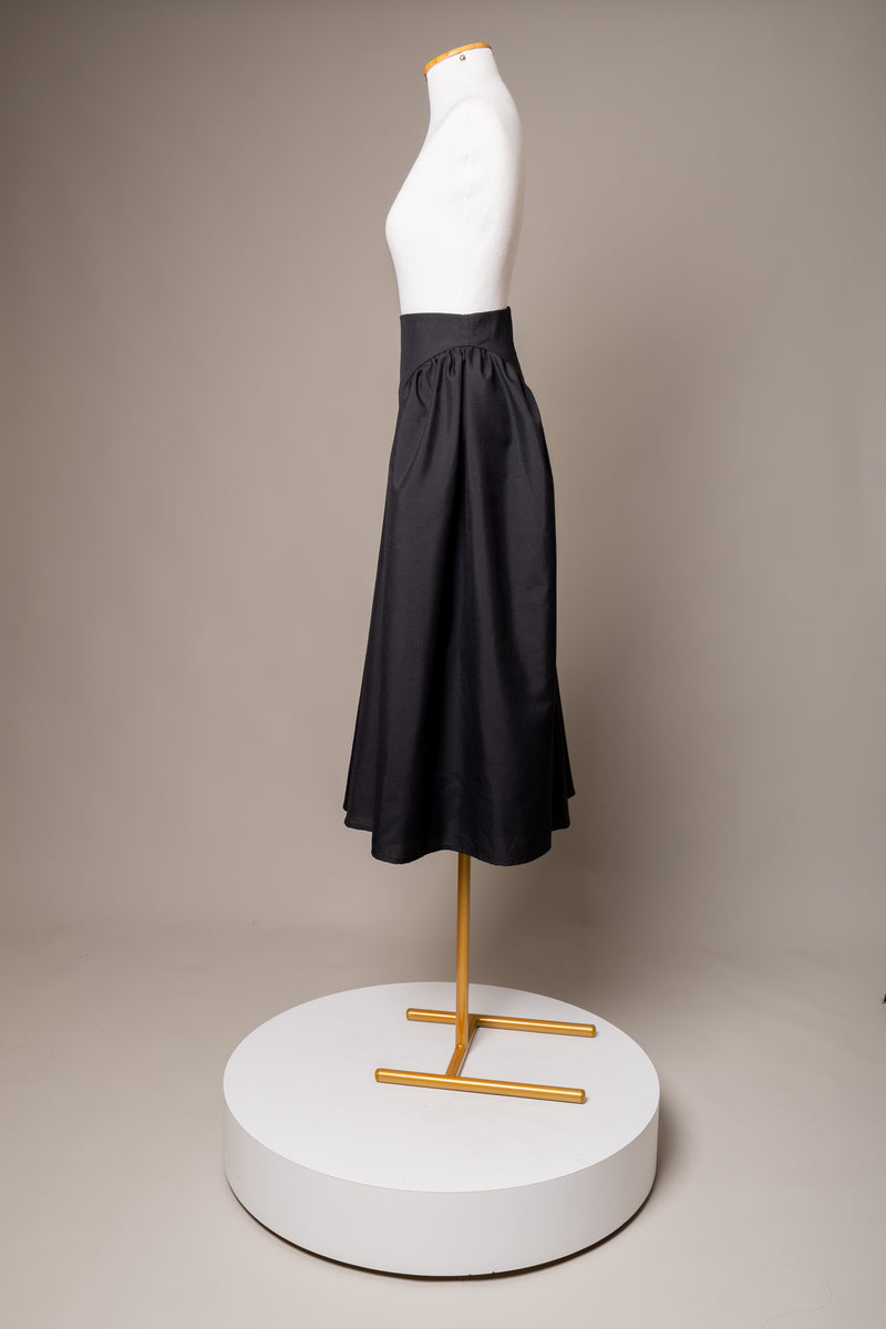 Saia Midi Ancas em Crepe Fosco